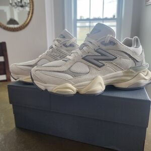 New Balance Cream and Gray Sneakers